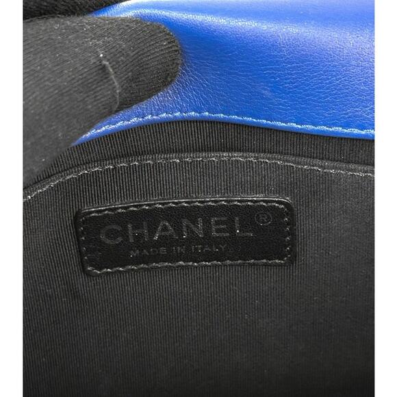 CHANEL Medium Blue Patent Boy Bag C-A23452 - Picture 8 of 10